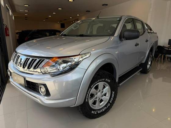MITSUBISHI L200 TRITON 2.4 16V TURBO DIESEL SPORT GLS CD 4P 4X4 MANUAL